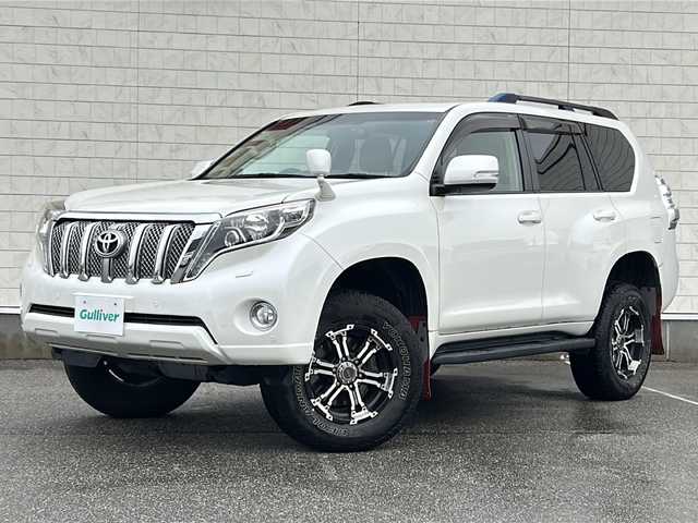トヨタ ランドクルーザー プラド TX 富山県 2016(平28)年 6.3万km ホワイトパールクリスタルシャイン 〇4WD/〇ムーンルーフ/〇純正ナビ/〇フルセグTV/〇バックモニター/〇ビルトインETC/〇ドライブレコーダー/〇クリアランスソナー/〇横滑り防止装置/〇純正LEDヘッドランプ/〇オートライト/〇オートエアコン/〇ベージュファブリックシート/〇レーザーレーダー探知機/〇社外17インチアルミホイール/〇スマートキー/〇プッシュエンジンスタート/〇禁煙車