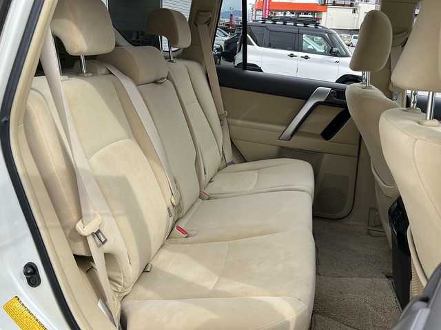 トヨタ ランドクルーザー プラド TX 富山県 2016(平28)年 6.3万km ホワイトパールクリスタルシャイン 〇4WD/〇ムーンルーフ/〇純正ナビ/〇フルセグTV/〇バックモニター/〇ビルトインETC/〇ドライブレコーダー/〇クリアランスソナー/〇横滑り防止装置/〇純正LEDヘッドランプ/〇オートライト/〇オートエアコン/〇ベージュファブリックシート/〇レーザーレーダー探知機/〇社外17インチアルミホイール/〇スマートキー/〇プッシュエンジンスタート/〇禁煙車