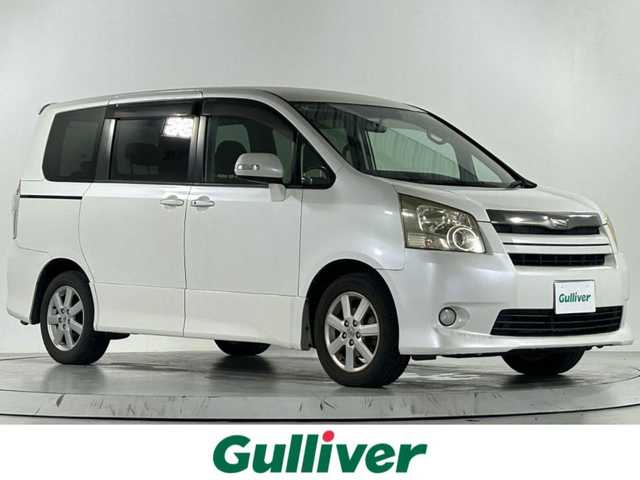 トヨタ ノア Si 佐賀県 2007(平19)年 11.2万km ホワイトパールクリスタルシャイン 純正７インチナビ/(フルセグTV/CD/DVD)/バックカメラ/両側パワースライドドア/パドルシフト/純正アルミホイール/純正フロアマット/スマートキー/フォグライト/スマートキー/スペアキー/ドアバイザー/ビルトインＥＴＣ/盗難防止装置