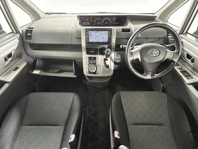 トヨタ ノア Si 佐賀県 2007(平19)年 11.2万km ホワイトパールクリスタルシャイン 純正７インチナビ/(フルセグTV/CD/DVD)/バックカメラ/両側パワースライドドア/パドルシフト/純正アルミホイール/純正フロアマット/スマートキー/フォグライト/スマートキー/スペアキー/ドアバイザー/ビルトインＥＴＣ/盗難防止装置