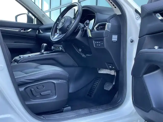 マツダ ＣＸ－５ XD ブラックトーンエディション 香川県 2020(令2)年 3万km スノーフレイクホワイトパールマイカ マツダコネクトナビ/全方位カメラ/パワーバックドア/運転席パワーシート/ブラインドスポットモニター/ヘッドアップディスプレイ/前席シートヒーター/革巻きステアリング/ステアリングヒーター/パドルシフト/純正１９インチＡＷ/ドライブレコーダー/ＥＴＣ/スマートキー/スペアキー