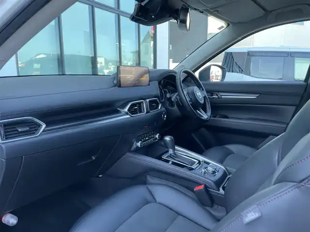 マツダ ＣＸ－５ XD ブラックトーンエディション 香川県 2020(令2)年 3万km スノーフレイクホワイトパールマイカ マツダコネクトナビ/全方位カメラ/パワーバックドア/運転席パワーシート/ブラインドスポットモニター/ヘッドアップディスプレイ/前席シートヒーター/革巻きステアリング/ステアリングヒーター/パドルシフト/純正１９インチＡＷ/ドライブレコーダー/ＥＴＣ/スマートキー/スペアキー