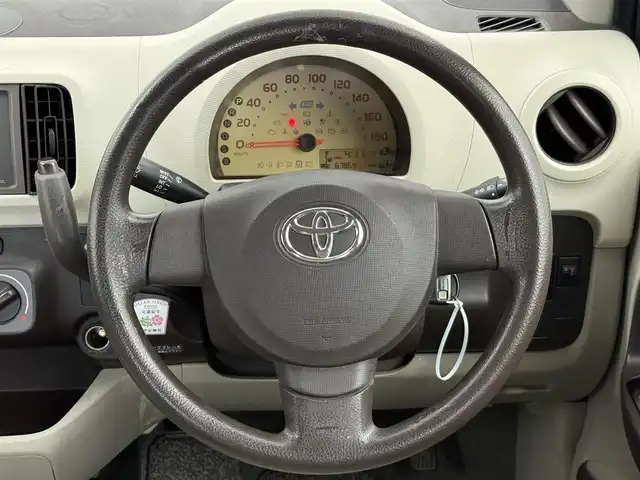 トヨタ パッソ X 愛知県 2010(平22)年 6.8万km キナコメタリック AM/FM/CD/横滑り防止装置/純正フロアマット/ドアバイザー/電動格納ミラー/AC/ETC/リモコンキー