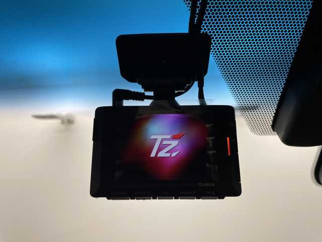 レクサス ＧＳ 450h Fスポーツ 群馬県 2015(平27)年 6.4万km ホワイトノーヴァガラスフレーク 純正１２．３型ナビ　フルセグＴＶ　バックカメラ　前後ドラレコ　ＥＴＣ２．０　シートヒーター／シートベンチレーション　ハンドルヒーター　ＬＥＤ　フォグランプ　ＡＣＣ　ＬＴＡ　レザーシート　禁煙車