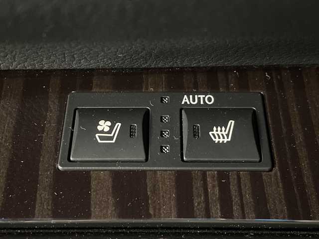 レクサス ＧＳ 450h Fスポーツ 群馬県 2015(平27)年 6.4万km ホワイトノーヴァガラスフレーク 純正１２．３型ナビ　フルセグＴＶ　バックカメラ　前後ドラレコ　ＥＴＣ２．０　シートヒーター／シートベンチレーション　ハンドルヒーター　ＬＥＤ　フォグランプ　ＡＣＣ　ＬＴＡ　レザーシート　禁煙車