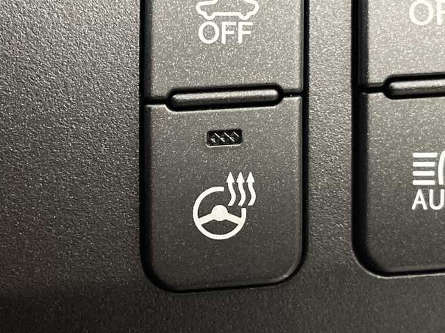 レクサス ＧＳ 450h Fスポーツ 群馬県 2015(平27)年 6.4万km ホワイトノーヴァガラスフレーク 純正１２．３型ナビ　フルセグＴＶ　バックカメラ　前後ドラレコ　ＥＴＣ２．０　シートヒーター／シートベンチレーション　ハンドルヒーター　ＬＥＤ　フォグランプ　ＡＣＣ　ＬＴＡ　レザーシート　禁煙車