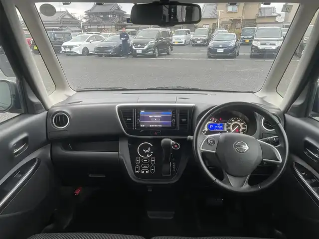 日産 デイズ ルークス ハイウェイスター Xターボ 熊本県 2019(平31)年 5.4万km ブラック 純正ナビ/・AM/FM/CD/DVD/BT/USB/・フルセグTV/アラウンドビューモニター/エマージェンシーブレーキ/踏み間違い防止/車線逸脱防止/オートマチックハイビーム/コーナーセンサー/横滑り防止装置/LEDヘッドライト/ドライブレコーダー/片側電動スライドドア/アイドリングストップ/純正フロアマット/ETC/純正アルミホイール/革巻きステアリング/ステアリングスイッチ/電動格納ミラー/ウインカーミラー/後席ロールサンシェード