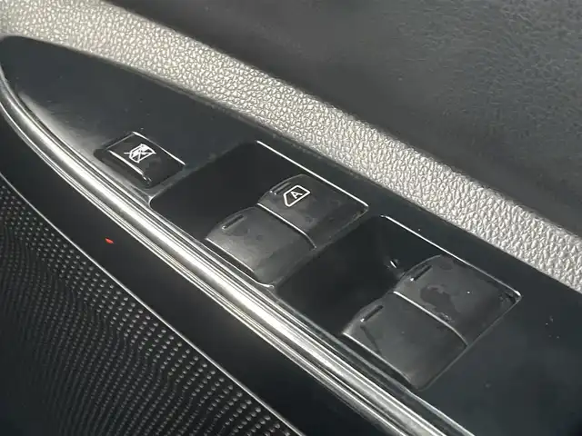 日産 デイズ ルークス ハイウェイスター Xターボ 熊本県 2019(平31)年 5.4万km ブラック 純正ナビ/・AM/FM/CD/DVD/BT/USB/・フルセグTV/アラウンドビューモニター/エマージェンシーブレーキ/踏み間違い防止/車線逸脱防止/オートマチックハイビーム/コーナーセンサー/横滑り防止装置/LEDヘッドライト/ドライブレコーダー/片側電動スライドドア/アイドリングストップ/純正フロアマット/ETC/純正アルミホイール/革巻きステアリング/ステアリングスイッチ/電動格納ミラー/ウインカーミラー/後席ロールサンシェード