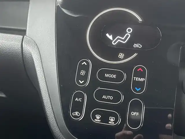 日産 デイズ ルークス ハイウェイスター Xターボ 熊本県 2019(平31)年 5.4万km ブラック 純正ナビ/・AM/FM/CD/DVD/BT/USB/・フルセグTV/アラウンドビューモニター/エマージェンシーブレーキ/踏み間違い防止/車線逸脱防止/オートマチックハイビーム/コーナーセンサー/横滑り防止装置/LEDヘッドライト/ドライブレコーダー/片側電動スライドドア/アイドリングストップ/純正フロアマット/ETC/純正アルミホイール/革巻きステアリング/ステアリングスイッチ/電動格納ミラー/ウインカーミラー/後席ロールサンシェード