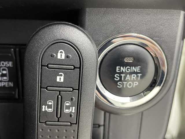 トヨタ ルーミー カスタムG－T 群馬県 2018(平30)年 7万km パールホワイトⅢ 純正７インチナビ　バックカメラ　両側パワースライドドア　クルーズコントロール　ＬＥＤライト　純正１５インチＡＷ　ステアリングリモコン　コーナーセンサー　スマートキー　スペアキー　ＥＴＣ　禁煙車
