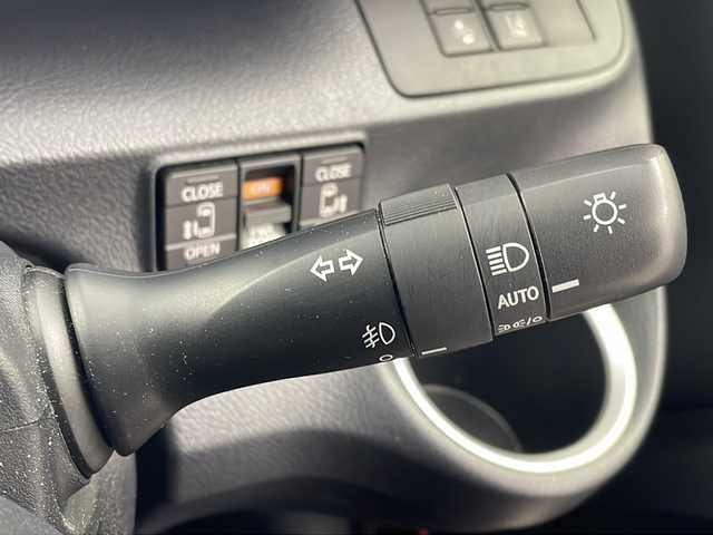 トヨタ シエンタ ファンベースG 栃木県 2021(令3)年 1.1万km センシュアルレッドマイカ 純正SDナビ/　Bluetooth/ワンセグTV/CD/SD/FM/AM/トヨタセーフティセンス/　プリクラッシュセーフティ/　レーンディパーチャーアラート/　オートハイビーム/バックカメラ/ビルトインETC/前後ドライブレコーダー/LEDヘッドライト/フォグランプ/ドアバイザー/純正フロアマット/スマートキー×1本/Wエアバッグ