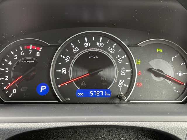 トヨタ ヴォクシー ZS 煌Ⅱ 山形県 2019(令1)年 5.8万km ホワイトパールクリスタルシャイン ・純正9インチナビ/フルセグ/CD/DVD/Bluetooth/・T-connect対応/・バックカメラ/・ビルトインETC/・MTモード付きAT/・プリクラッシュセーフティ/・レーンキープアシスト/・パーキングサポートブレーキ/・前後クリアランスソナー/・オートマチックハイビーム/・LEDヘッドランプ/・先行車発進告知/・ワンタッチパワースライドドア/・TYPE-A充電2口/・純正マット/・純正AW/・社外AW＋スタッドレスタイヤ車載/・スペアキー1本/・保証書/・取扱説明書