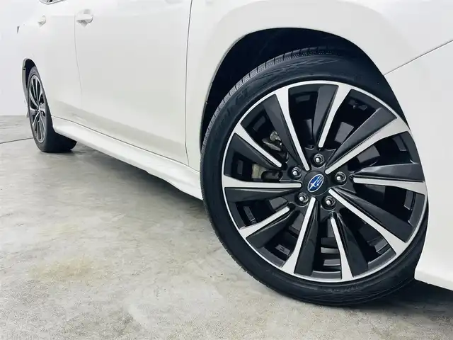 スバル レヴォーグ 1．8STIスポーツ 福島県 2021(令3)年 4万km クリスタルホワイトP アイサイト/・プリクラッシュブレーキ/・エマージェンシーレーンアシスト/・車線逸脱警報/・スバルリヤビークルディティクション/・オートクルーズコントロール/・コーナーセンサー/純正ディーラオプションナビ/【AM/FM/DVD/CD/Bluetooth/フルセグ/HDMI】/型番:CN-FX900D/バックカメラ　/・ビューカメラ【フロント・サイド】/ＥＴＣ　/ＳＴＩ本革シート　/ＳＴＩ専用革巻きステアリング　/純正ドライブレコーダー　/ＧＰＳレーダー　/ＳＴＩ専用マフラー　/フリップダウンモニター　/パワートランク/電子パーキング/・ブレーキホールド/パドルシフト/シートヒーター/プッシュスタート/・スマートキー/・スペアキー/LEDライト/・オートライト/・フォグライト/取扱説明書/・保証書