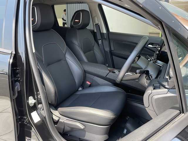 日産 オーラ G  90周年記念車 愛知県 2024(令6)年 1万km ミッドナイトブラック/サンライズカッパー プロパイロット/衝突被害軽減ブレーキ/BOSEプレミアムサウンド/純正8インチディスプレイオーディオナビ（あり）/全方位カメラ/レーダークルーズコントロール/シートヒーター/フルセグTV/Bluetooth/バックカメラ/コーナーセンサー/純正アルミホイール/ETC2.0/ブラインドスポットモニター/LEDヘッドライト/ステアリングヒーター/インテリジェントミラー/オートマチックハイビーム/置くだけ充電器/ステアリングスイッチ/スマートキー/プッシュスタート