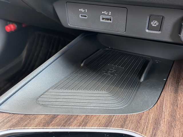 日産 オーラ G  90周年記念車 愛知県 2024(令6)年 1万km ミッドナイトブラック/サンライズカッパー プロパイロット/衝突被害軽減ブレーキ/BOSEプレミアムサウンド/純正8インチディスプレイオーディオナビ（あり）/全方位カメラ/レーダークルーズコントロール/シートヒーター/フルセグTV/Bluetooth/バックカメラ/コーナーセンサー/純正アルミホイール/ETC2.0/ブラインドスポットモニター/LEDヘッドライト/ステアリングヒーター/インテリジェントミラー/オートマチックハイビーム/置くだけ充電器/ステアリングスイッチ/スマートキー/プッシュスタート