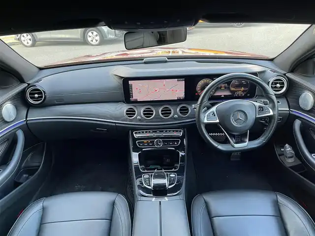 メルセデス・ベンツ Ｍ・ベンツ Ｅ２２０ｄ アバンギャルド AMGライン 山梨県 2018(平30)年 2.9万km ヒヤシンスレッド