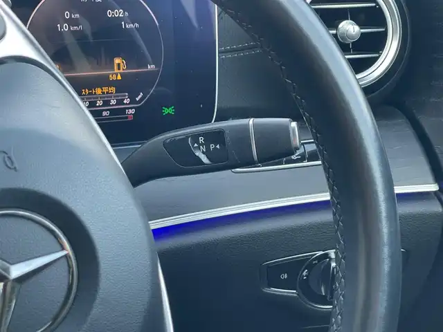 メルセデス・ベンツ Ｍ・ベンツ Ｅ２２０ｄ アバンギャルド AMGライン 山梨県 2018(平30)年 2.9万km ヒヤシンスレッド