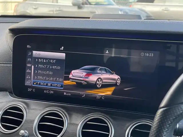 メルセデス・ベンツ Ｍ・ベンツ Ｅ２２０ｄ アバンギャルド AMGライン 山梨県 2018(平30)年 2.9万km ヒヤシンスレッド