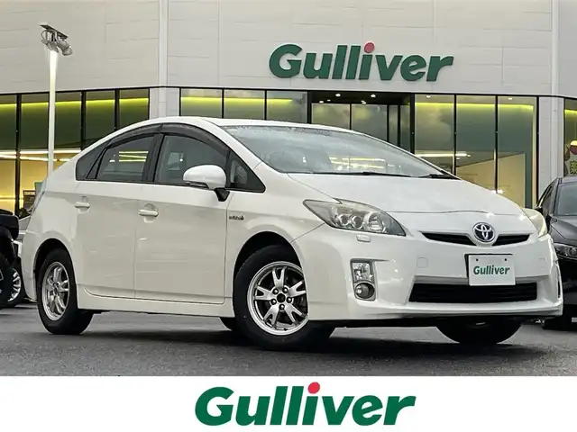 トヨタ プリウス S　LEDエディション 島根県 2011(平23)年 12.1万km ホワイトパールクリスタルシャイン 登録時走行距離121/535km/取扱説明書/保証書/純正ナビ/・フルセグＴＶ/ＤＶＤ/Ｂｌｕｅｔｏｏｔｈ/HDD/プッシュスタート/ステアリングスイッチ/ビルトインＥＴＣ/バックカメラ/ヘッドライトウォッシャー　/LEDライト/フォグランプ/純正マット/ドアバイザー