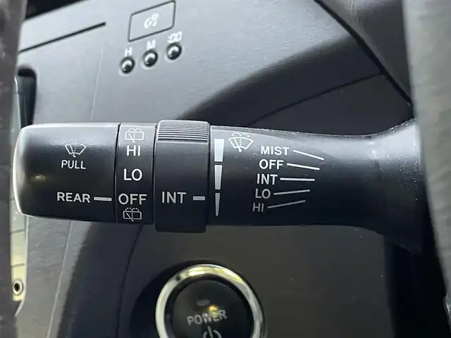 トヨタ プリウス S　LEDエディション 島根県 2011(平23)年 12.1万km ホワイトパールクリスタルシャイン 登録時走行距離121/535km/取扱説明書/保証書/純正ナビ/・フルセグＴＶ/ＤＶＤ/Ｂｌｕｅｔｏｏｔｈ/HDD/プッシュスタート/ステアリングスイッチ/ビルトインＥＴＣ/バックカメラ/ヘッドライトウォッシャー　/LEDライト/フォグランプ/純正マット/ドアバイザー