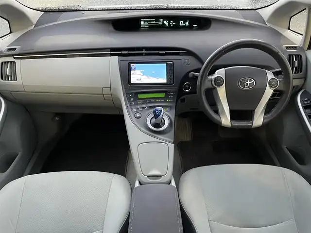 トヨタ プリウス S　LEDエディション 島根県 2011(平23)年 12.1万km ホワイトパールクリスタルシャイン 登録時走行距離121/535km/取扱説明書/保証書/純正ナビ/・フルセグＴＶ/ＤＶＤ/Ｂｌｕｅｔｏｏｔｈ/HDD/プッシュスタート/ステアリングスイッチ/ビルトインＥＴＣ/バックカメラ/ヘッドライトウォッシャー　/LEDライト/フォグランプ/純正マット/ドアバイザー