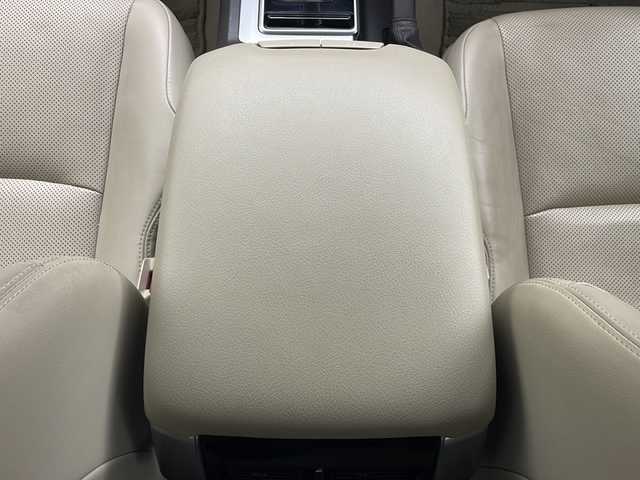 トヨタ ランドクルーザー プラド TX Lパッケージ 秋田県 2018(平30)年 2.8万km ホワイトパールクリスタルシャイン ４WD/純正ナビ【AM/FM/BT/CD/DVD】 /バックカメラ /フルセグTV/ETC2.0/ フロントモデリスタエアロ /サンルーフ /前席パワーシート /衝突被害軽減システム /フロントワイパーデアイサー /横滑り防止装置 /レーンキープアシスト/ヒルディセントコントロール/ダウンヒルアシストコントロール/スマートキー /プッシュスタート/オートエアコン/クリアランスソナー/クルーズコントロール/オートライト/ステアリングリモコン/電格ミラー/革巻きステアリング/ウィンカーミラー/純正フロアマット/ルーフレール/コーナーセンサー/フォグライト/保証書/取り扱い説明書