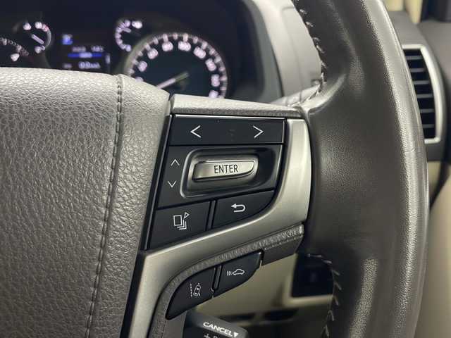 トヨタ ランドクルーザー プラド TX Lパッケージ 秋田県 2018(平30)年 2.8万km ホワイトパールクリスタルシャイン ４WD/純正ナビ【AM/FM/BT/CD/DVD】 /バックカメラ /フルセグTV/ETC2.0/ フロントモデリスタエアロ /サンルーフ /前席パワーシート /衝突被害軽減システム /フロントワイパーデアイサー /横滑り防止装置 /レーンキープアシスト/ヒルディセントコントロール/ダウンヒルアシストコントロール/スマートキー /プッシュスタート/オートエアコン/クリアランスソナー/クルーズコントロール/オートライト/ステアリングリモコン/電格ミラー/革巻きステアリング/ウィンカーミラー/純正フロアマット/ルーフレール/コーナーセンサー/フォグライト/保証書/取り扱い説明書