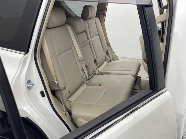 トヨタ ランドクルーザー プラド TX Lパッケージ 秋田県 2018(平30)年 2.8万km ホワイトパールクリスタルシャイン ４WD/純正ナビ【AM/FM/BT/CD/DVD】 /バックカメラ /フルセグTV/ETC2.0/ フロントモデリスタエアロ /サンルーフ /前席パワーシート /衝突被害軽減システム /フロントワイパーデアイサー /横滑り防止装置 /レーンキープアシスト/ヒルディセントコントロール/ダウンヒルアシストコントロール/スマートキー /プッシュスタート/オートエアコン/クリアランスソナー/クルーズコントロール/オートライト/ステアリングリモコン/電格ミラー/革巻きステアリング/ウィンカーミラー/純正フロアマット/ルーフレール/コーナーセンサー/フォグライト/保証書/取り扱い説明書