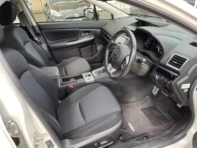 スバル レヴォーグ 1．6GTアイサイト スマートED 新潟県 2017(平29)年 10.9万km クリスタルホワイトP (株)IDOMが運営する【じしゃロン新潟店】の自社ローン対象車両になります。/こちらは現金ご利用時の価格です。自社ローンご希望の方は別途その旨お申付け下さい。/プッシュスタート/スマートキー/スペアキー１本付き/純正ナビ/Bluetooth接続可能/CD、DVD、AM、FM視聴可能/フルセグテレビ(走行時視聴可能)/バックカメラ/ETC/パワーシート(D席)/レーダークルーズコントロール/純正AW/純正LEDヘッドランプ/ウインカーミラー/本革巻きステアリング