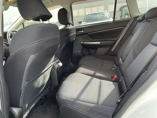 スバル レヴォーグ 1．6GTアイサイト スマートED 新潟県 2017(平29)年 10.9万km クリスタルホワイトP (株)IDOMが運営する【じしゃロン新潟店】の自社ローン対象車両になります。/こちらは現金ご利用時の価格です。自社ローンご希望の方は別途その旨お申付け下さい。/プッシュスタート/スマートキー/スペアキー１本付き/純正ナビ/Bluetooth接続可能/CD、DVD、AM、FM視聴可能/フルセグテレビ(走行時視聴可能)/バックカメラ/ETC/パワーシート(D席)/レーダークルーズコントロール/純正AW/純正LEDヘッドランプ/ウインカーミラー/本革巻きステアリング