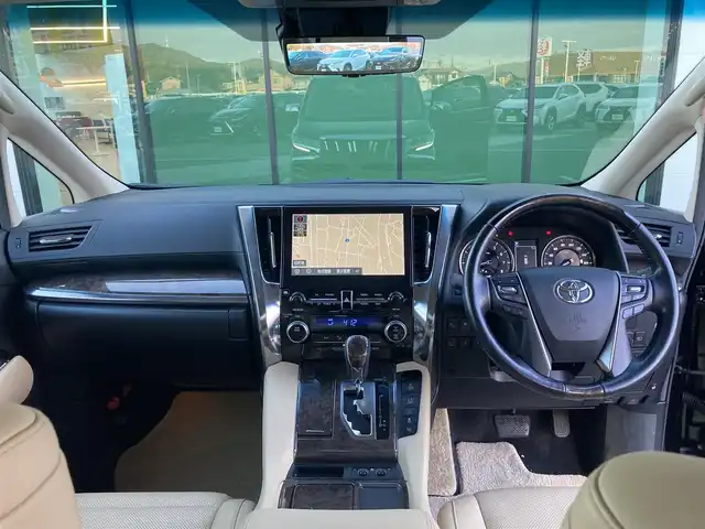 トヨタ アルファード エグゼクティブ ラウンジ S 香川県 2021(令3)年 3.9万km ブラック トヨタセーフティーセンス/・プリクラッシュセーフティー/・レーントレーシングアシスト/純正10.5型ナビ/純正フリップダウン/パノラミックビューモニター/ツインムーンルーフ/ベージュレザーシート/全席パワーシート/全席シートヒーター/全席ベンチレーション/ウッドコンビステアリング/ステアリングヒーター/ステアリングリモコン/レーダークルーズコントロール/パワーバックドア/BSM/LEDライト/LEDフォグライト/スマートキー/プッシュスタート