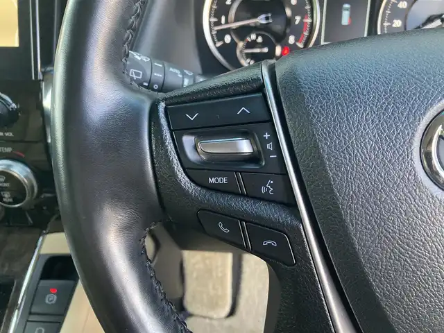 トヨタ アルファード エグゼクティブ ラウンジ S 香川県 2021(令3)年 3.9万km ブラック トヨタセーフティーセンス/・プリクラッシュセーフティー/・レーントレーシングアシスト/純正10.5型ナビ/純正フリップダウン/パノラミックビューモニター/ツインムーンルーフ/ベージュレザーシート/全席パワーシート/全席シートヒーター/全席ベンチレーション/ウッドコンビステアリング/ステアリングヒーター/ステアリングリモコン/レーダークルーズコントロール/パワーバックドア/BSM/LEDライト/LEDフォグライト/スマートキー/プッシュスタート