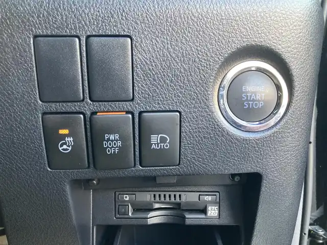 トヨタ アルファード エグゼクティブ ラウンジ S 香川県 2021(令3)年 3.9万km ブラック トヨタセーフティーセンス/・プリクラッシュセーフティー/・レーントレーシングアシスト/純正10.5型ナビ/純正フリップダウン/パノラミックビューモニター/ツインムーンルーフ/ベージュレザーシート/全席パワーシート/全席シートヒーター/全席ベンチレーション/ウッドコンビステアリング/ステアリングヒーター/ステアリングリモコン/レーダークルーズコントロール/パワーバックドア/BSM/LEDライト/LEDフォグライト/スマートキー/プッシュスタート