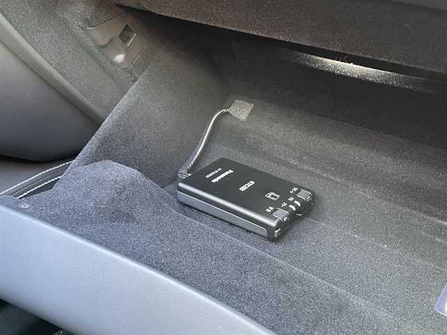 シボレー シボレー コルベット Z06 千葉県 2024(令6)年 0.3万km 赤 ワンオーナー/タルガトップ/トーチレッド/日本160台限定/フロントリフトハイトアジャスター/AppleCarPlay/AndroidAuto/Blue Tooth/クルコン/BSM/ヘッドアップディスプレイ/ステアリングヒーター/シートヒーター/エアシート/ETC/レーダー探知機/ドライブレコーダー/取説/保証書/スペアキー