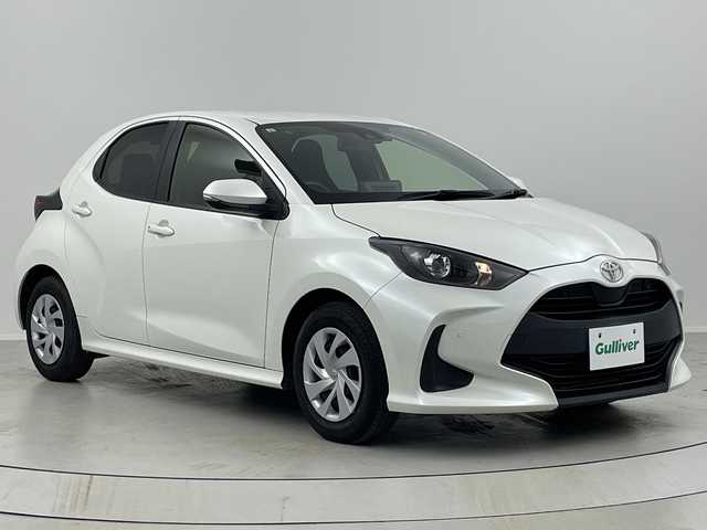 トヨタ ヤリス G 福島県 2022(令4)年 2.6万km ホワイトパールクリスタルシャイン /禁煙車//純正ディスプレイオーディオ/ナビ付・BT・USB・スマホ連動//クリアランスソナー//ドライブレコーダー//オートハイビーム//バックカメラ//ＥＴＣ//オートライト//カーテンエアバッグ//トヨタセーフティセンス//スマートキー//取扱説明書