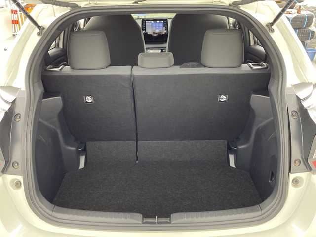 トヨタ ヤリス G 福島県 2022(令4)年 2.6万km ホワイトパールクリスタルシャイン /禁煙車//純正ディスプレイオーディオ/ナビ付・BT・USB・スマホ連動//クリアランスソナー//ドライブレコーダー//オートハイビーム//バックカメラ//ＥＴＣ//オートライト//カーテンエアバッグ//トヨタセーフティセンス//スマートキー//取扱説明書