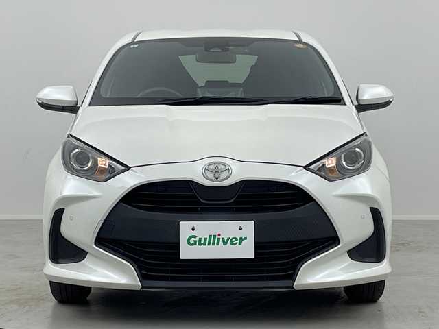 トヨタ ヤリス G 福島県 2022(令4)年 2.6万km ホワイトパールクリスタルシャイン /禁煙車//純正ディスプレイオーディオ/ナビ付・BT・USB・スマホ連動//クリアランスソナー//ドライブレコーダー//オートハイビーム//バックカメラ//ＥＴＣ//オートライト//カーテンエアバッグ//トヨタセーフティセンス//スマートキー//取扱説明書