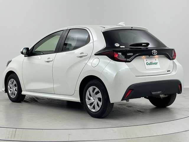 トヨタ ヤリス G 福島県 2022(令4)年 2.6万km ホワイトパールクリスタルシャイン /禁煙車//純正ディスプレイオーディオ/ナビ付・BT・USB・スマホ連動//クリアランスソナー//ドライブレコーダー//オートハイビーム//バックカメラ//ＥＴＣ//オートライト//カーテンエアバッグ//トヨタセーフティセンス//スマートキー//取扱説明書
