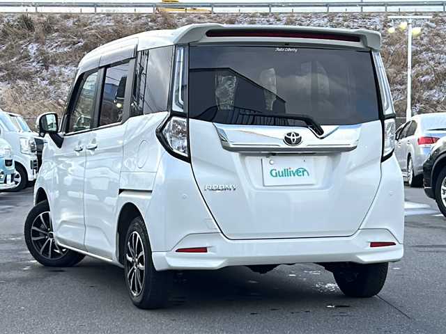 トヨタ ルーミー カスタムG 青森県 2021(令3)年 2.2万km パールホワイトⅢ ・4WD/・社外ナビ/・フルセグ/・CD/DVD/Bluetooth/・バックカメラ/・前後ドライブレコーダー/・衝突被害軽減ブレーキ/・レーンキープアシスト/・レーダークルーズコントロール/・オートマチックハイビーム/・オートライト/・LEDヘッドライト/・LEDフォグランプ/・両側パワースライドドア/・ETC/・コーナーセンサー/・横滑り防止装置/・純正フロアマット/・純正AW14インチ/・スマートキー