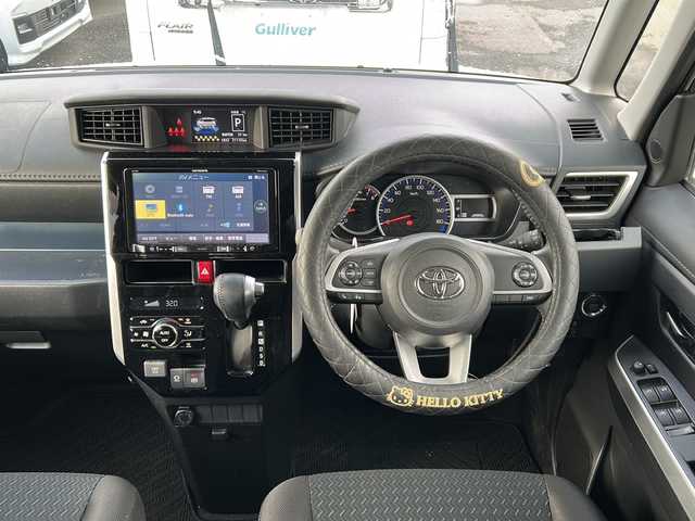 トヨタ ルーミー カスタムG 青森県 2021(令3)年 2.2万km パールホワイトⅢ ・4WD/・社外ナビ/・フルセグ/・CD/DVD/Bluetooth/・バックカメラ/・前後ドライブレコーダー/・衝突被害軽減ブレーキ/・レーンキープアシスト/・レーダークルーズコントロール/・オートマチックハイビーム/・オートライト/・LEDヘッドライト/・LEDフォグランプ/・両側パワースライドドア/・ETC/・コーナーセンサー/・横滑り防止装置/・純正フロアマット/・純正AW14インチ/・スマートキー