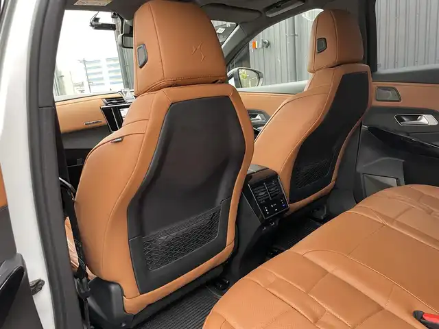 ＤＳオートモビル ＤＳ７ クロスバック グランシック ブルーHDi 福島県 2020(令2)年 4.3万km ブランナクレ ワンオーナー/オペラインテリア/パノラマサンルーフ/FOCAL ELECTRA/ACC/茶革シート/パワーシート/シートヒーター/ベンチレーション /ナイトビジョン/レーンキープ/ブラインドスポット/純正ナビ/360°カメラ/AppleCarPlay/フルセグTV/パドルシフト/ETC/前後ドライブレコーダー/電動リアゲート/アダプティブLEDライト/アンビエンスライト/コーナーセンサー/純正20インチAW/取扱説明書/保証書/スペアキー