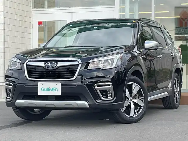 スバル フォレスター ハイブリッド アドバンス 道央・札幌 2018(平30)年 6.3万km クリスタルブラックシリカ ・4WD/アイサイトｖｅｒ３/・ブラインドスポットモニタリング/・レーダークルーズコントロール/・衝突被害軽減ブレーキ/・社外SDナビ（フルセグTV/BT/FM・AM）/・バックカメラ/サイド・フロントカメラ/・レーダークルーズコントロール/・オートライト/LEDライト/・運転席/助手席パワーシート/・運転席/助手席シートヒーター/・デジタルインナーミラー/・エンジンスターター/・純正18インチホイール/・横滑り防止装置/・プッシュスタート/スマートキー/・ETC
