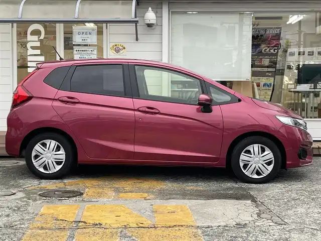 ホンダ フィット 13G F 神奈川県 2019(平31)年 1.7万km ルージュアメジストM ワンオーナー/純正メモリナビ/　（CD・DVD・Bluetooth・USB）/バックカメラ/アダプティブクルーズコントロール/衝突被害軽減ブレーキ/アイドリングストップ/ビルトインETC/スマートキー/保証書/取扱説明書