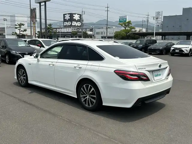 トヨタ クラウン ハイブリッド S 岡山県 2020(令2)年 6.6万km ホワイトパールクリスタルシャイン 登録時走行距離65112km/純正8インチナビ/フルセグTV/(AM.FM.CD.DVD.TV.BT)/アラウンドビューモニター/バックカメラ/ETC/ドライブレコーダー/シートヒーター/レーダークルーズコントロール/衝突軽減ブレーキ/レーンキープアシスト/クリアランスソナー/オートライト/オートマチックハイビーム/パーキングアシスト/18インチ純正AW/純正フロアマット
