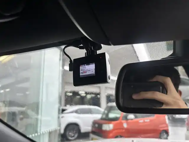 クライスラー・ジープ ジープ グランドチェロキー ラレード 京都府 2015(平27)年 7.2万km 白 純正メモリーナビ、地デジ、Bluetooth/バックカメラ/パドルシフト/前席パワーシート/USB端子、AUX端子/オートライト/ディスチャージ/クルーズコントロール/ETC/ドライブレコーダー