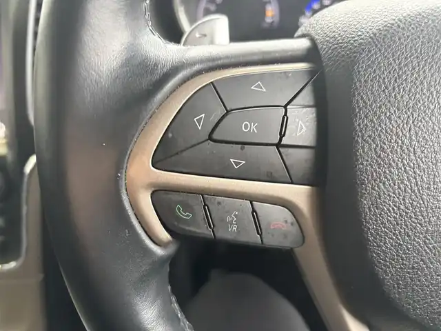 クライスラー・ジープ ジープ グランドチェロキー ラレード 京都府 2015(平27)年 7.2万km 白 純正メモリーナビ、地デジ、Bluetooth/バックカメラ/パドルシフト/前席パワーシート/USB端子、AUX端子/オートライト/ディスチャージ/クルーズコントロール/ETC/ドライブレコーダー