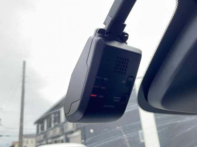 ホンダ ステップワゴン 長野県 2022(令4)年 1.3万km パール 福祉車両　/両側電動ドア　/電動リアゲート　/プッシュスタート　/寒冷地仕様　/後席エアコン　/追従クルーズコントロール　/Bluetooth　/後席モニター　/ＵＳＢ入力端子　/バックカメラ　/フルセグTV　/ドラレコ/三列シート/ウォークスルー/ハーフレザーシート/レーンキープアシスト/衝突被害軽減装置/純正アルミ冬タイヤ車載/前後コーナーセンサー