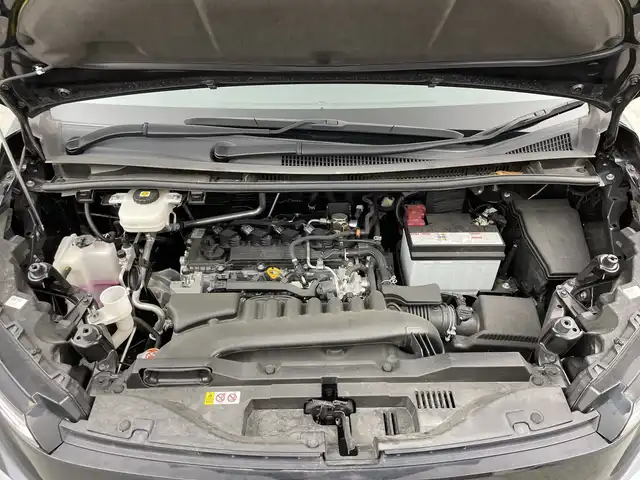 トヨタ ヴォクシー S－G 三重県 2022(令4)年 4.8万km アティチュードブラックマイカ 禁煙車/純正８型ディスプレイオーディオ/ナビ付/BT/USB/スマホ連動/両側パワースライドドア（ハンズフリー）/シートヒーター/ナノイーエアコン/クリアランスソナー/レーダークルーズコントロール/バックカメラ/オートハイビーム/電動パーキングブレーキ/オートホールド/純正LEDライト/取説・保証書