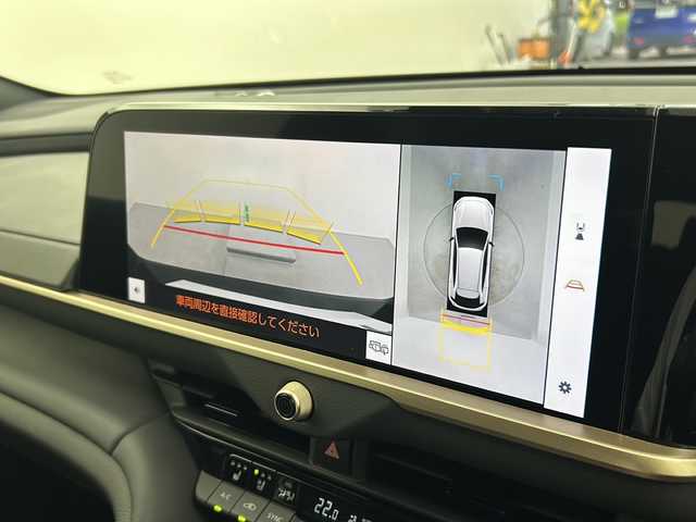 トヨタ クラウン スポーツ Z 大阪府 2023(令5)年 2.4万km プレシャスホワイトパール メモリーナビ（TVフルセグ）走行中視聴可能/クルーズコントロール 追従走行あり/車外カメラ　全方位/電動リアゲート/ドライブレコーダー/ETC2.0/パワーシート/レザーシート/シートヒーター/エアシート/ガラスルーフ/LEDヘッドライト/コーナーセンサー/デジタルインチミラー/ワイヤレス充電器/ブラインドスポットモニター