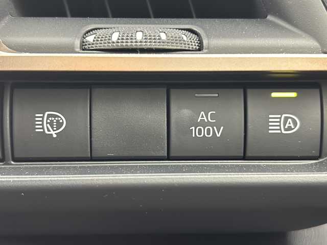 トヨタ クラウン スポーツ Z 大阪府 2023(令5)年 2.4万km プレシャスホワイトパール メモリーナビ（TVフルセグ）走行中視聴可能/クルーズコントロール 追従走行あり/車外カメラ　全方位/電動リアゲート/ドライブレコーダー/ETC2.0/パワーシート/レザーシート/シートヒーター/エアシート/ガラスルーフ/LEDヘッドライト/コーナーセンサー/デジタルインチミラー/ワイヤレス充電器/ブラインドスポットモニター
